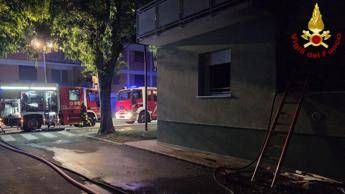 L'intervento dei vigili del fuoco a Lucca