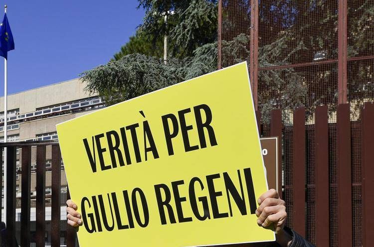 Cartello per Giulio Regeni - (Fotogramma/Ipa)