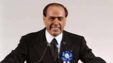 Silvio Berlusconi, i momenti più iconici della carriera del 'Cavaliere' - Video