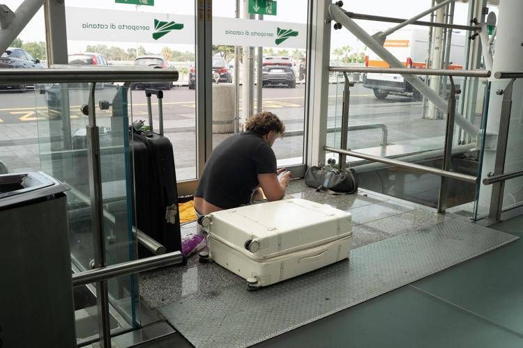 Voli fermi all'aeroporto di Catania - Ipa
