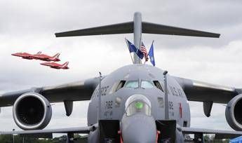 Aereo Usa alla base Raf di Fairford, in Uk - Ipa