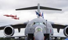 Aereo Usa alla base Raf di Fairford, in Uk - Ipa