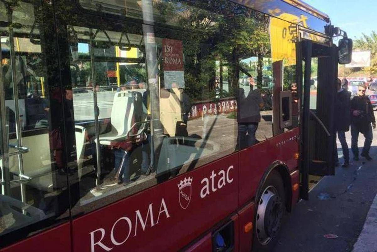 https://www.adnkronos.com/resources/02a9-21b268869e53-0204c6a38dc5-1000/format/huge/atac_bus_tagliato_1-0-4131107492.jpeg