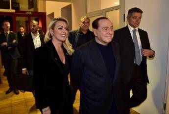 Francesca Pascale e i compleanni con Berlusconi: "La prima festa insieme per i 70. Manca il suo carisma, sarebbe bello Arcore luogo della memoria"