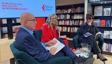 Myrta Merlino presenta il libro sulla sua ‘mamma geniale’: “Con questo libro volevo ritrovarla”
