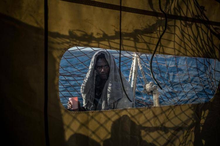 Migrante sulla Sea Watch - Afp