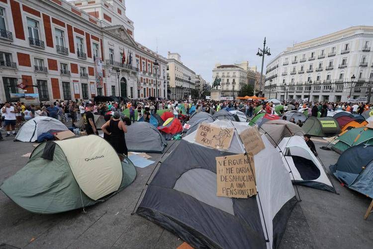 Proteste contro gli sfratti in Spagna - (Afp)