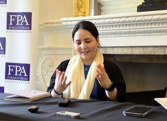 Afghanistan, Zahra Joya: "Per noi donne è una prigione a cielo aperto, serve guerra civile tutta al femminile"