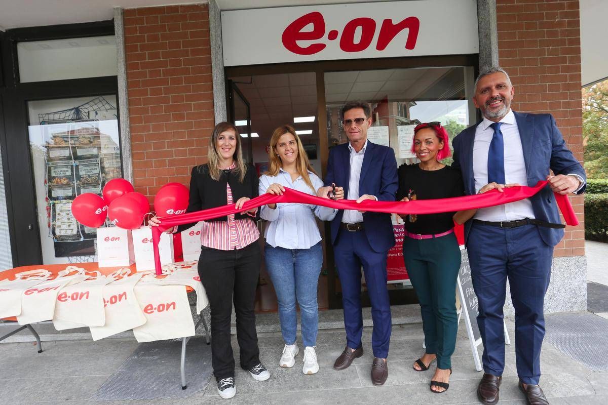 https://www.adnkronos.com/resources/02aa-21b8873fb699-b7b155affe4d-1000/format/huge/inaugurazione_centro_eon_orbassano_comm.jpeg