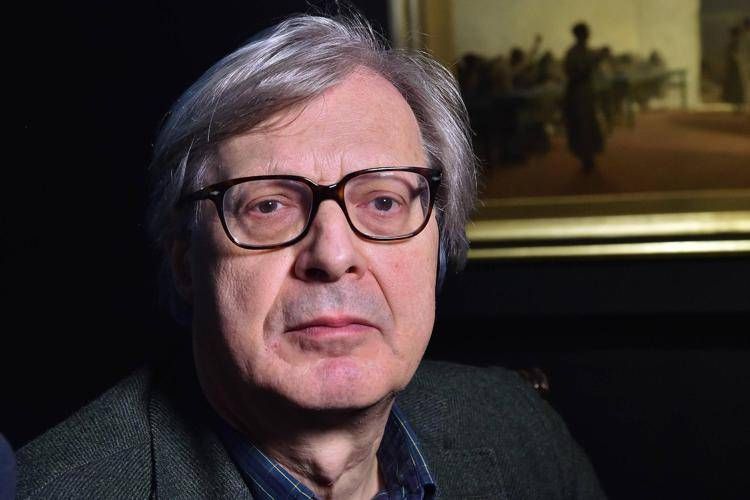 Vittorio Sgarbi è ricoverato in terapia intensiva al Policlinico Gemelli: non sono previsti bollettini