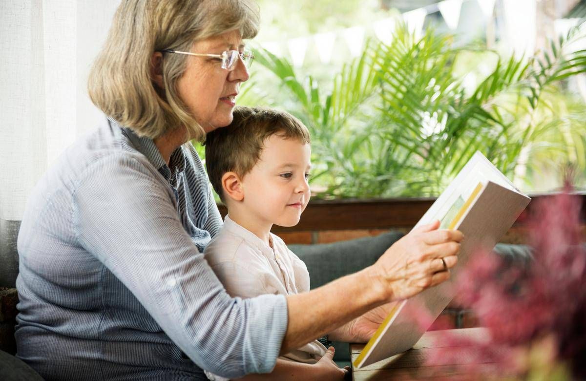 https://www.adnkronos.com/resources/02aa-21baad635165-22f04269b12c-1000/format/huge/nonna_bambino_123rf.jpeg