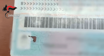Carte d’identità elettroniche 'decapitate' del microchip: scoperti 3 casi in pochi giorni a Napoli