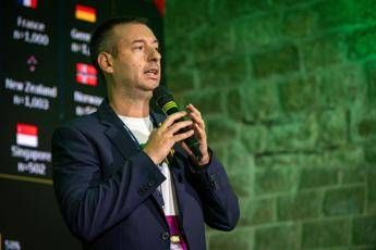 Ai, Perrone (Ey): "Trend crescente per quella agentica, ma servono fiducia e competenze'