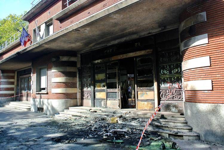 Una scuola devastata - (Fotogramma)