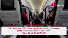 Voli, cambiano i diritti dei passeggeri: dai trolley ai ritardi, le nuove regole Ue