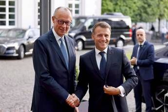 Il cancelliere tedesco Friedrich Merz (a sinistra) e il presidente francese Emmanuel Macron
 - Fotogramma/Ipa