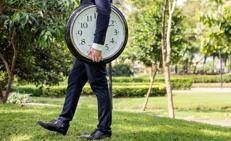 Uomo con orologio - (123RF)