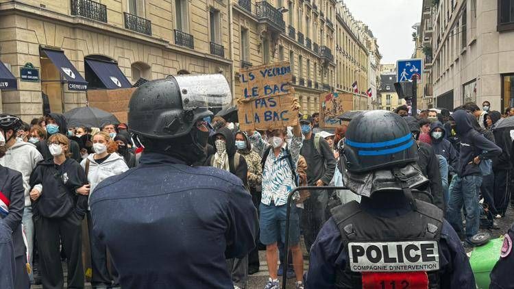 La protesta a Parigi - (Foto Adnkronos)
