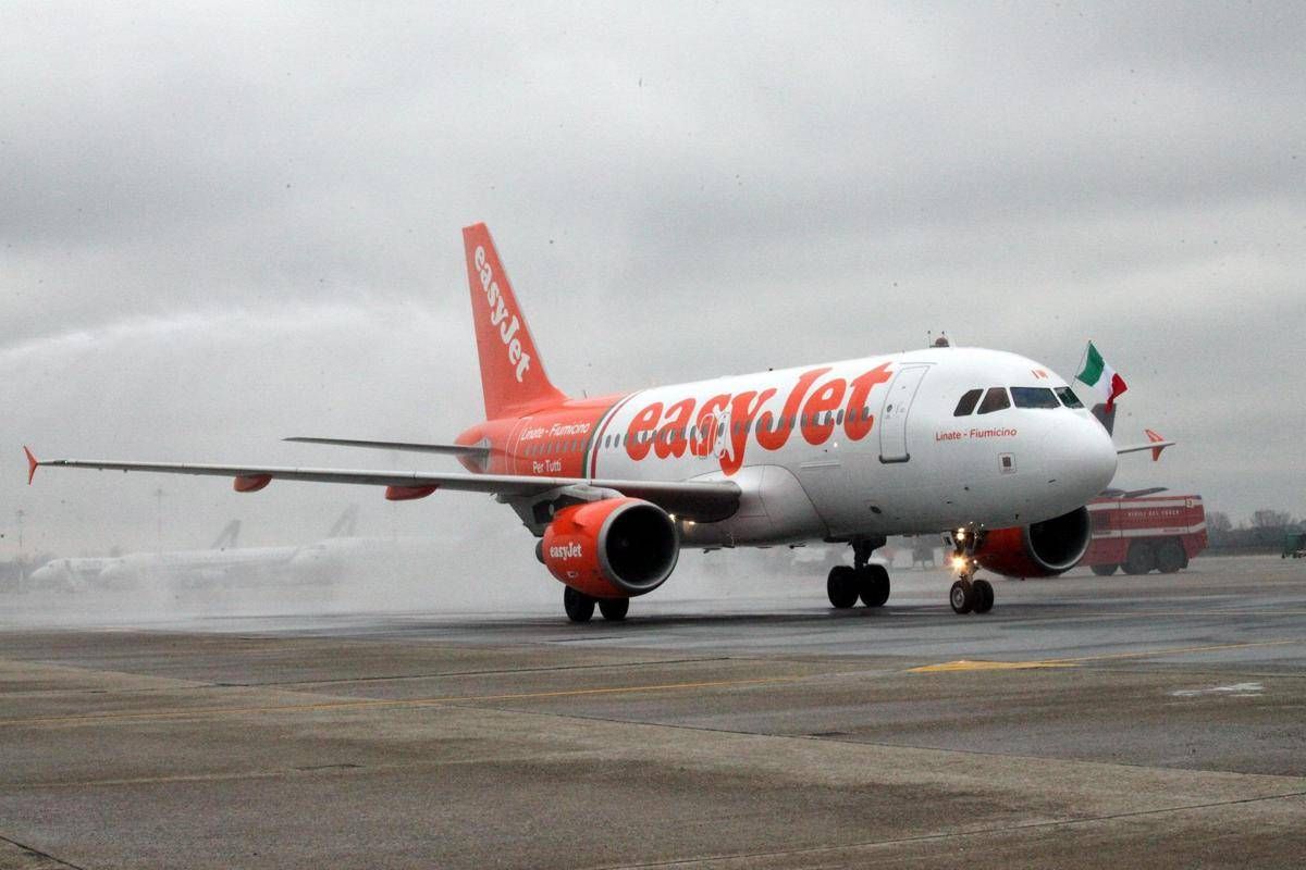 EasyJet Flight Returns to Liverpool After Co-Pilot Falls Ill Shortly After Takeoff