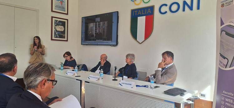 La conferenza stampa per app ‘Corretti stili di vita’ - Adnkronos