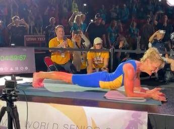 Il record del mondo di plank - X