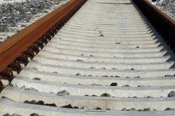 Maltempo, circolazione ferroviaria sospesa su linea Napoli-Salerno via Cava de' Tirreni per frana