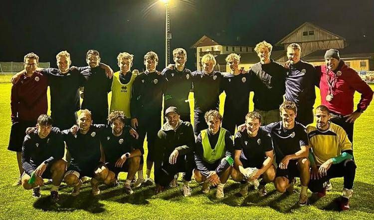 La foto di squadra con Sinner - Instagram