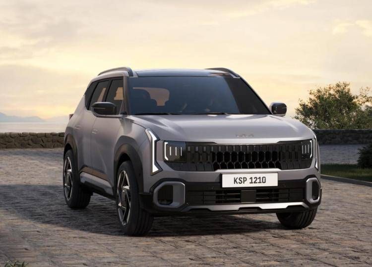 Kia presenta a Parigi la Seltos Full-Hybrid e la gamma elettrica GT