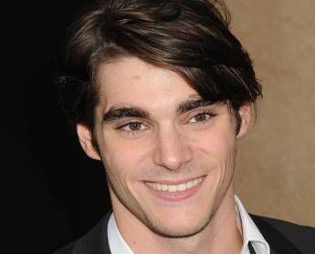 Morto a 34 anni RJ Mitte, addio al Walter White Jr. di 'Breaking Bad'