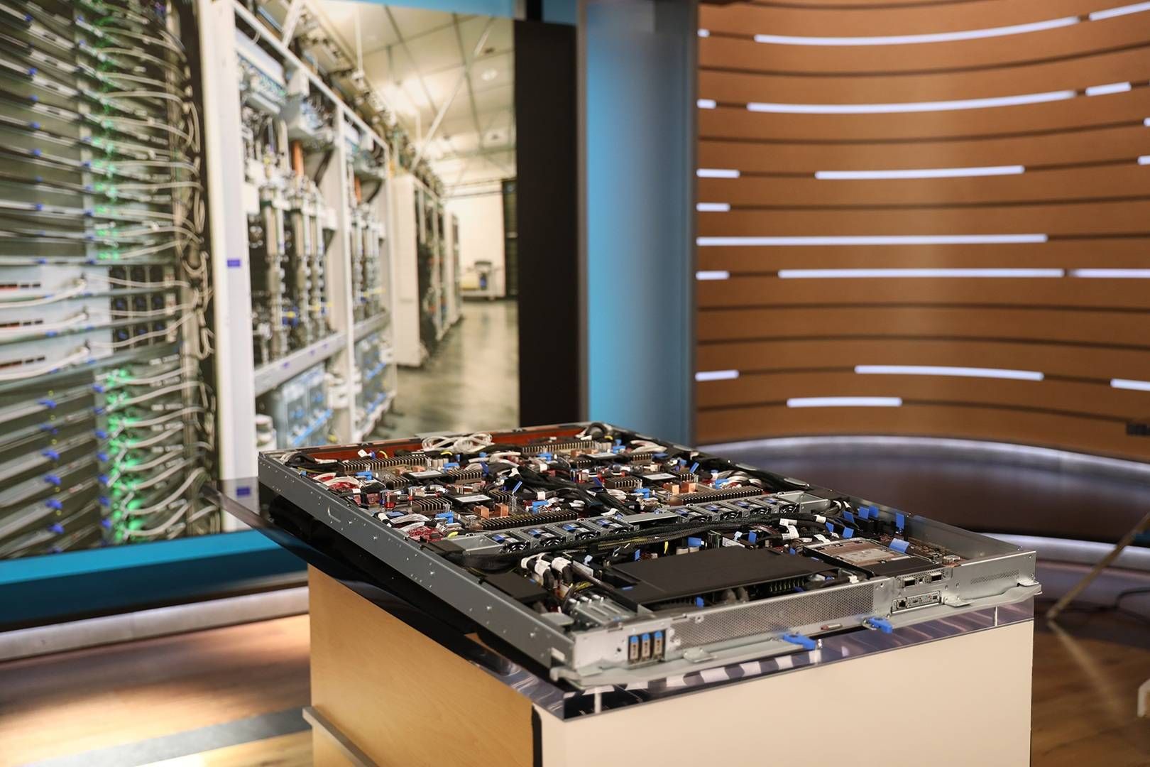 maia 300 server in studio 1