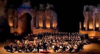 Dai Teatri di Pietra ai palcoscenici d'Europa, al via la tournée autunnale del C