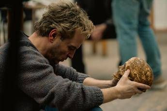 Festa del Cinema di Roma, il regista di 'Elsinore': "Le persone queer ancora usate come capri espiatori dalla politica"