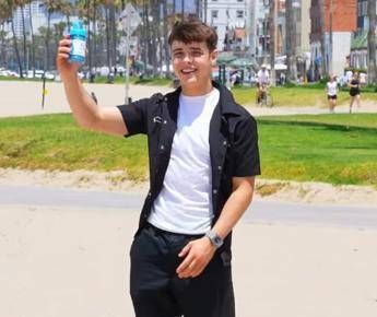 Harrison Nott - Instagram