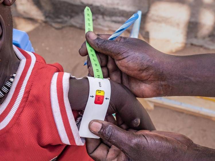 Save the Children: 1 bambino su 4 sotto i 5 anni, nel mondo, soffre di grave povertà alimentare - (Foto e video Save The Children)
