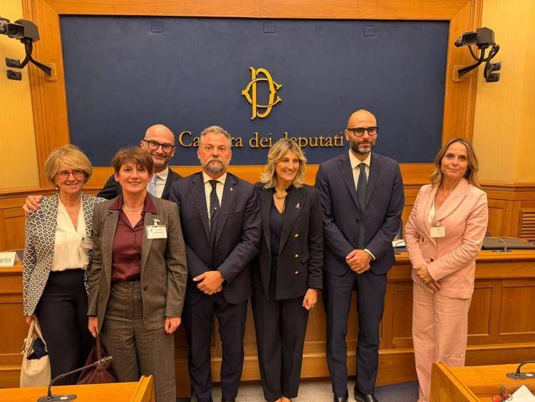 Incontro 'Tumore e lavoro: vivere e lavorare dopo una diagnosi di tumore al seno', - Ufficio stampa