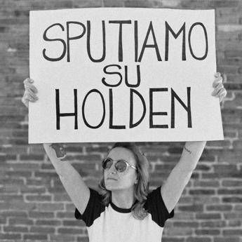 Violenza su donne, la scrittrice Martucci: "Sputiamo su Holden per sradicare la cultura patriarcale"