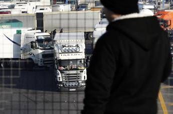 Caro carburanti, tir in sciopero in Sicilia da domani al 20 ottobre