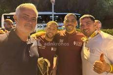 Il selfie con José Mourinho - Adnkronos