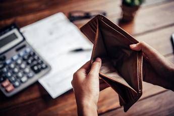 Inflazione nemico numero uno dell'economia e della politica: i prezzi pesano sul Pil e sul consenso