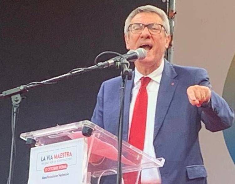  Landini sul palco - Adnkronos