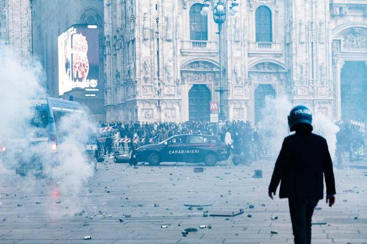 Disordini a Milano - Ipa