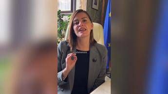 Insulti sessisti contro la sindaca di Perugia Vittoria Ferdinandi: 