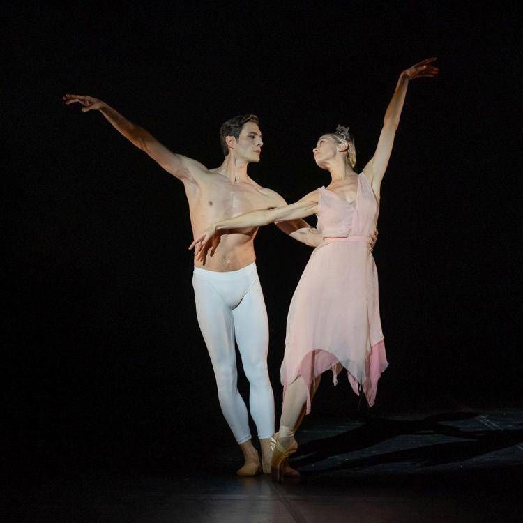 Eleonora Abbagnato e Giacomo Castellana ne 'La Rose Malade' di Roland Petit - (ph. F. Parenzan)