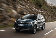 Dacia Bigster, aperti gli ordini per la versione Gpl mild hybrid