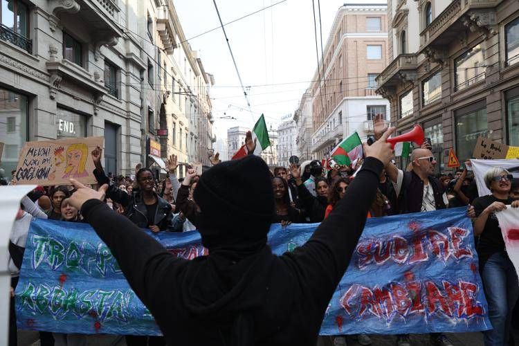Coteo a Milano - (Ipa)