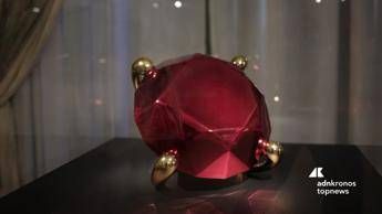 Il pop di Jeff Koons conquista Palermo: al Palazzo Reale la magia delle sculture specchianti