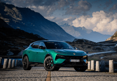 Lotus Eletre X diventa ibrido: fino a 952 CV e 1.200 km di autonomia