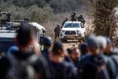Palestinesi che raccolgono le olive, repertorio - (Afp))