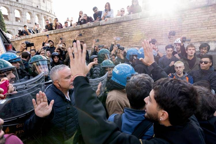 roma corteo 2410