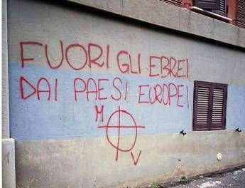 Roma, scritte antisemite a Monteverde: "Fuori gli ebrei dai Paesi europei"